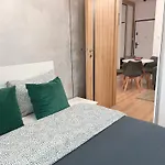 Deluxe