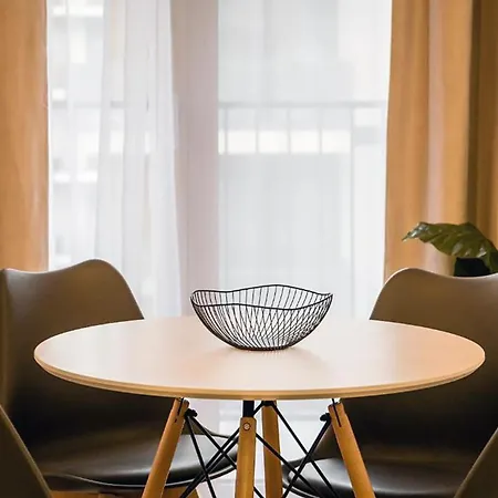 Deluxe كراكوفيا