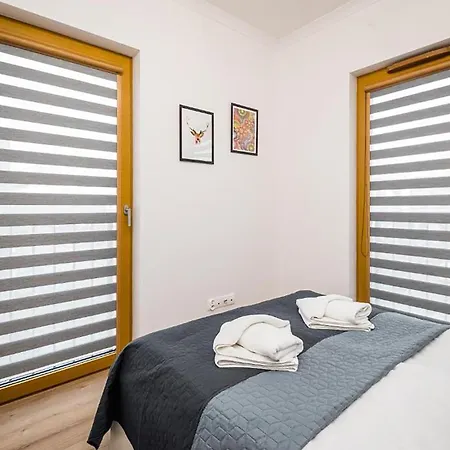 Deluxe كراكوفيا